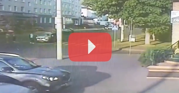 В Лиде пенсионер на Renault сбил пенсионерку на пешеходном переходе. Женщина госпитализирована