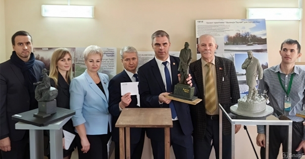 В Лиде завершился открытый конкурс эскизных проектов памятника «Валянцін Таўлай»