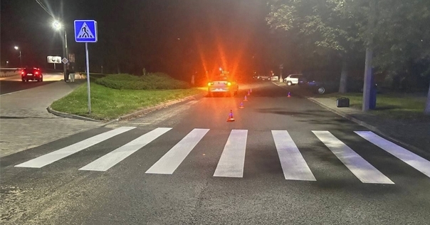 В Лиде автомобиль такси на пешеходном переходе сбил 15-летнего ребёнка