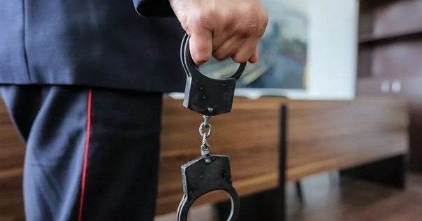 В Лидском районе директор, главбух и тракторист по преступной схеме похитили со счетов предприятия почти 1 500 000 рублей