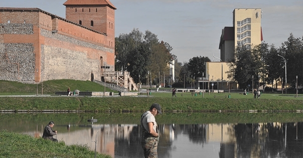 В озере у Лидского замка было обнаружено тело мужчины