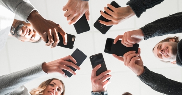 «Мой 2016-й»: какие смартфоны выбирали тогда и сейчас?*