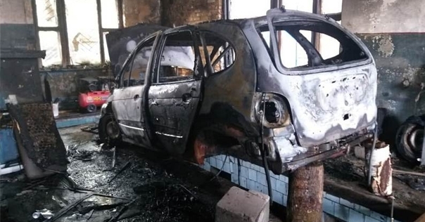 Судэксперты установили причину пожара с тремя автомобилями на СТО в Лиде