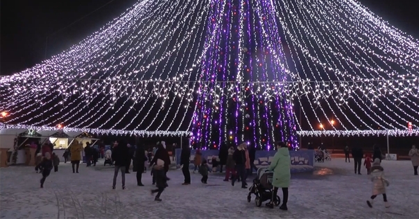 В регионе готовятся зажечь главные ёлки областных центров и световые иллюминации