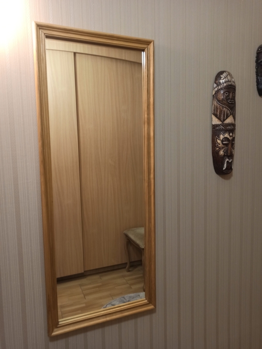 Продам настенное зеркало в деревянной раме 106х46, фота 1